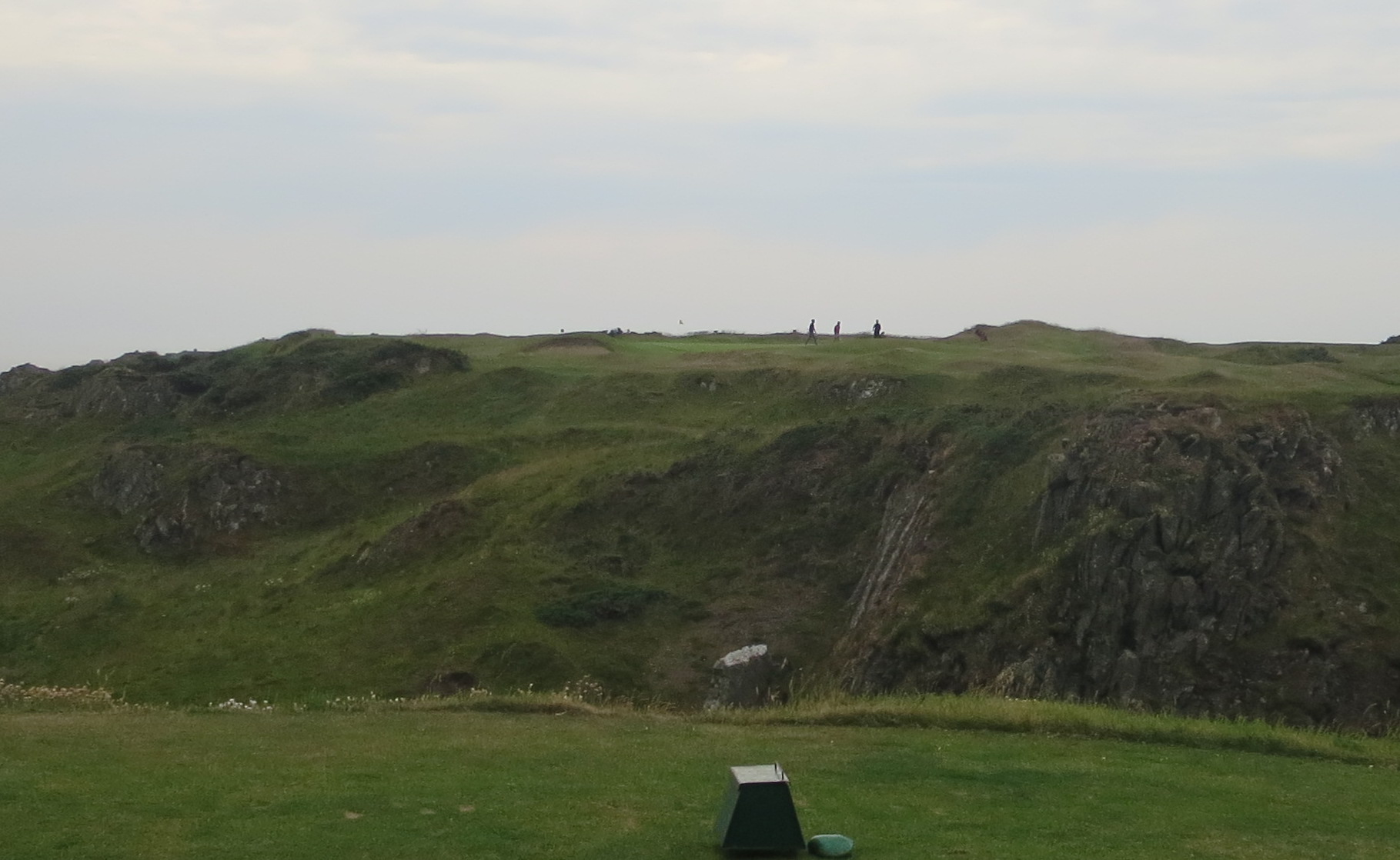 No. 2 at Ardglass is a demanding 160-yard par-3 named Howd's Hole. Avoid that chasm/hole to fully enjoy No. 2.