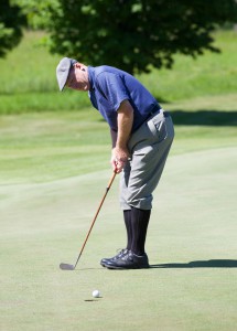 U.S. Hickory Stick Open 2019 Champion Rick Woeckener putting in style