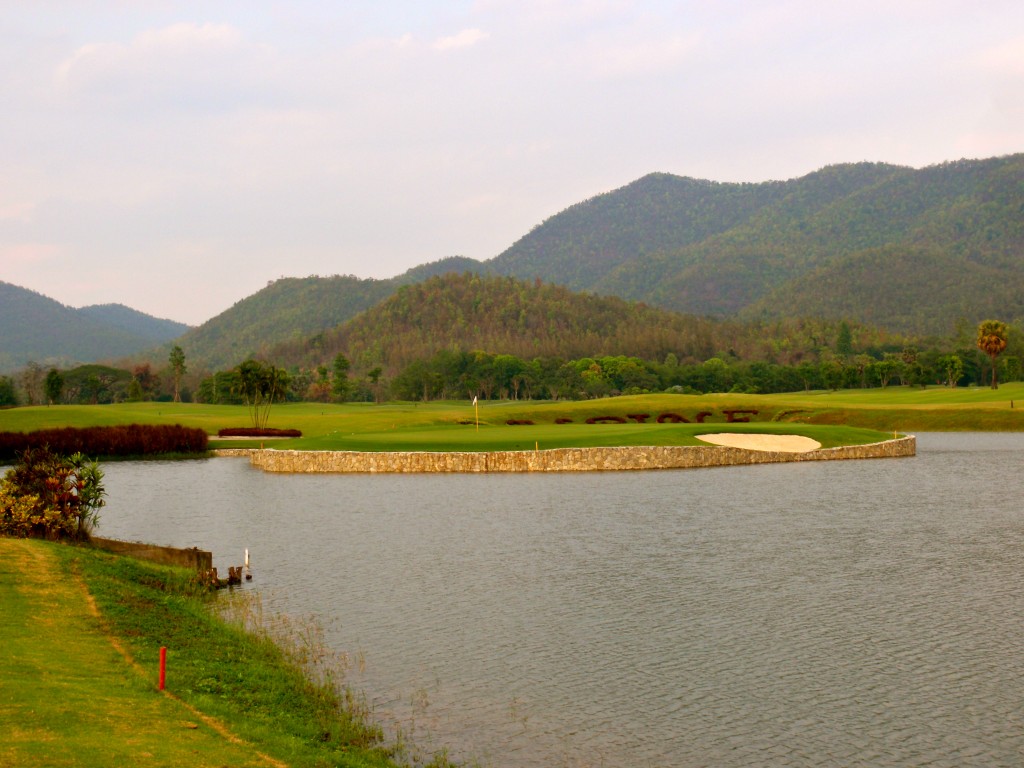 Alpine’s “Island Par-3 Green”