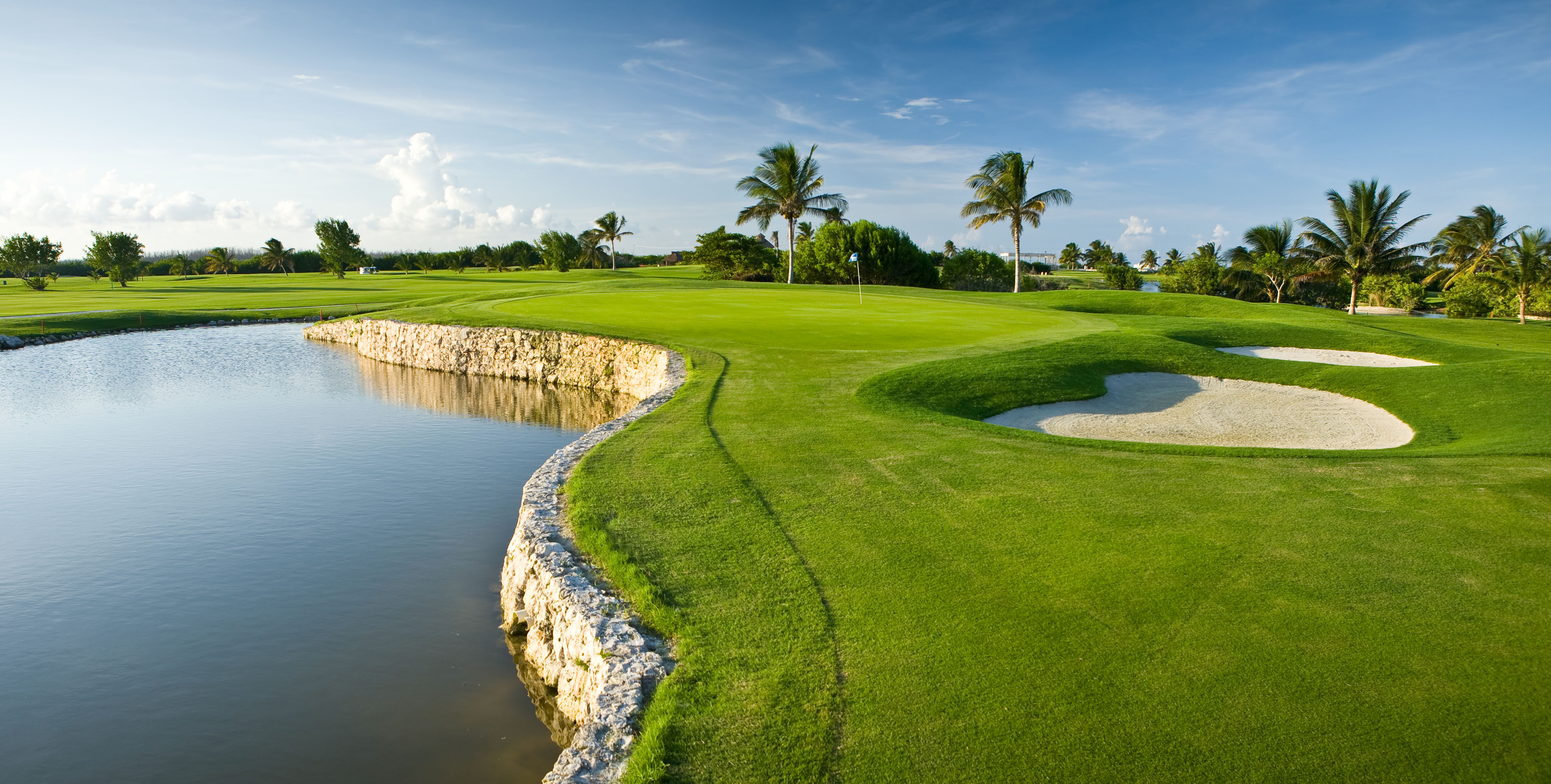 cancun resorts with golf course