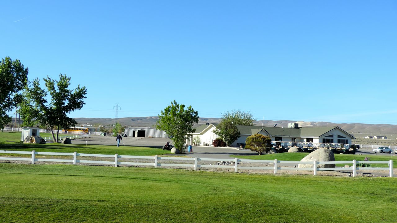 are dogs allowed at fernley golf course