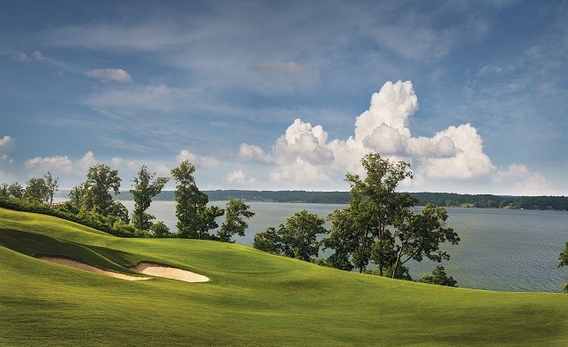 Closing hole at the The Shoals Fighting Joe course, RTJ Trail (Photo by Michael Clemmer)