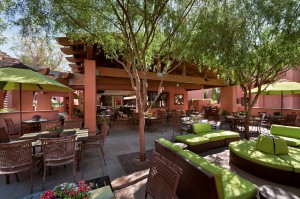 Zona Hotel and Suites in fashionable Scottsdale offers Southwest style without fuss and expense.