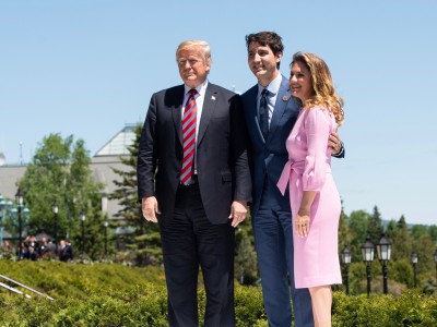 The Right Honourable Justin Trudeau Prime Minister of Canada, Le très honorable Justin Trudeau Premier ministre du Canada, Madame Sophie Grégoire Trudeau Mrs. Sophie Grégoire Trudeau, His Excellency the Honourable Donald J. Trump President of the United States, L’honorable Donald J. Trump Président des États-Unis