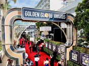 Taylor Swift Sweeps into the Beverly Hilton Hotel for the Golden Globe Awards