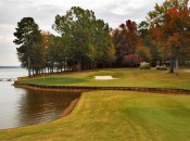 The frightening second shot into the 5th green (photo from Blair Howard at about.com)