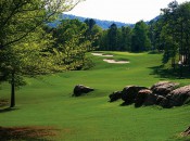 Limestone Springs is set against an old mountain backdrop in a lovely north Alabama valley. Here, the par-4 10th. (photo: limestonsprings.com)