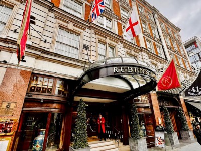 Rubens – a palace itself – is across from Buckingham Palace. Image by Harrison Shiels