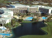 The Marriot in Palm Desert is a formidable complex for golf, poolside leisure, fine dining and nightlife at Costas.