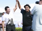 Pro-am stalwarts Oscar De La Hoya and George Lopez celebrate at 2009's JT Shriners Open
